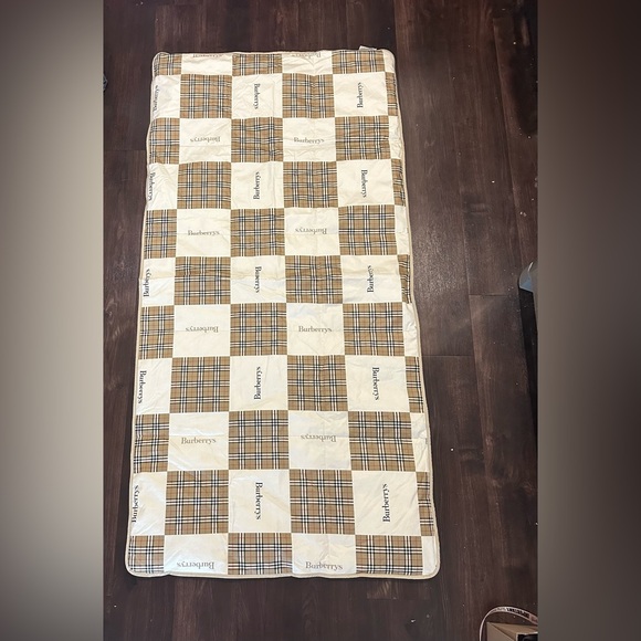 Vintage Burberrys End Of Bed Scarf Blanket Down Feather Fill Checkered Nova
